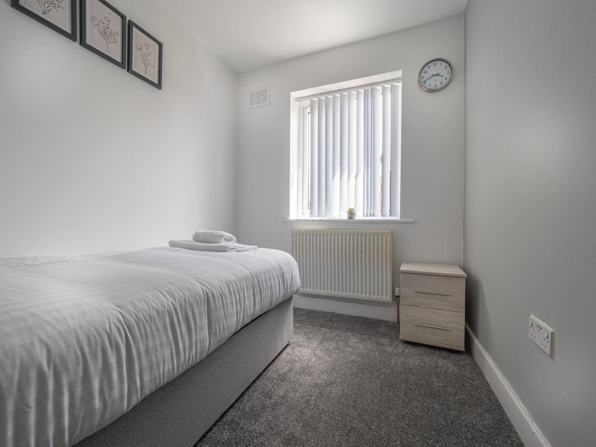 3Br Haven Retreat In Wallasey With Free Street Parking Bagian luar foto