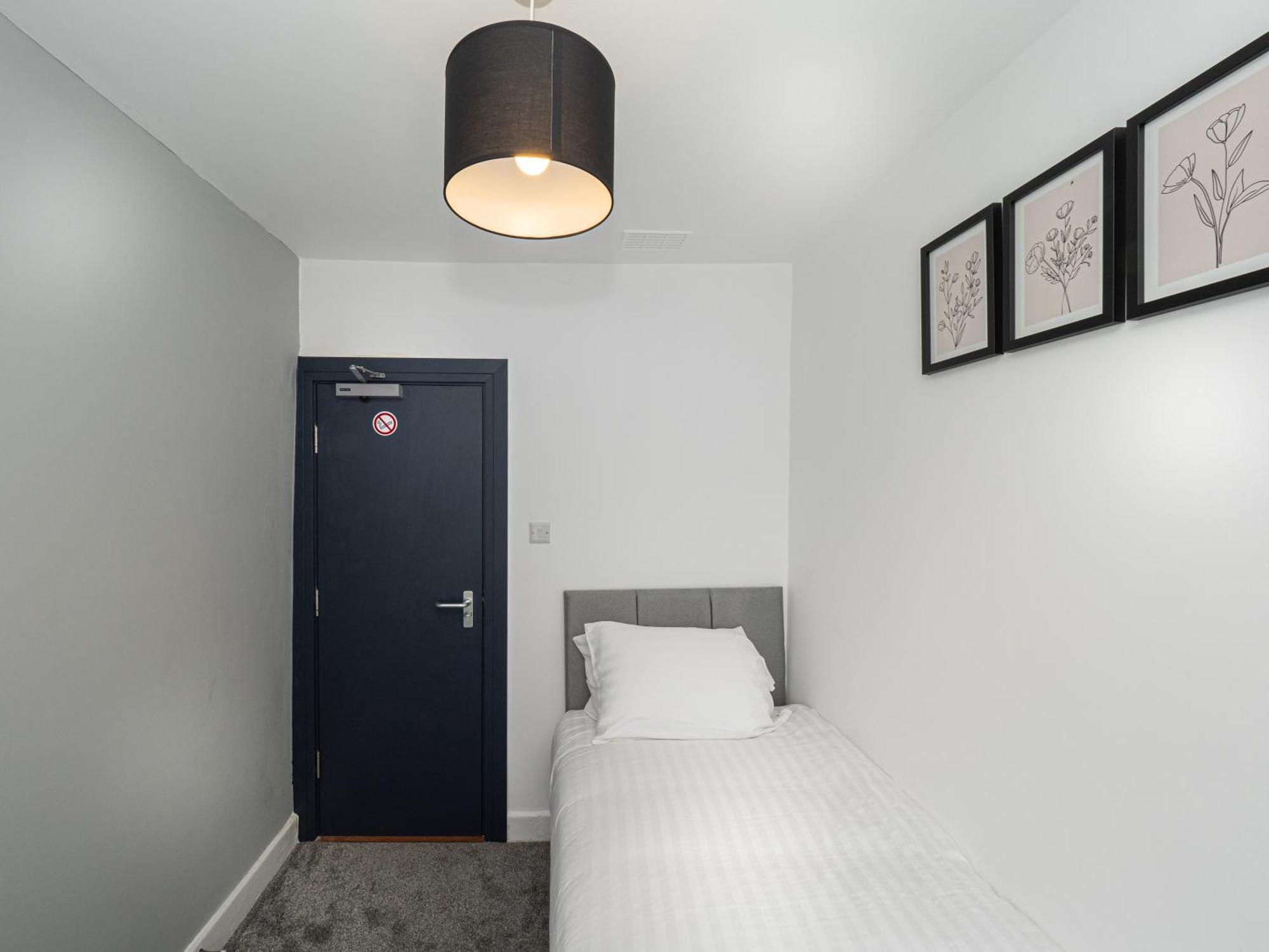 3Br Haven Retreat In Wallasey With Free Street Parking Bagian luar foto